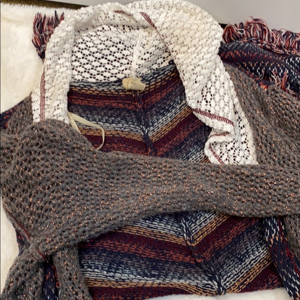 Sweater - Picture 7 of 7
